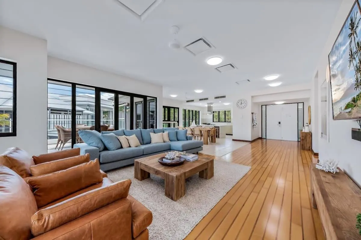 Penthouse Living At The Port Of Airlie Apartment Airlie Beach Australia