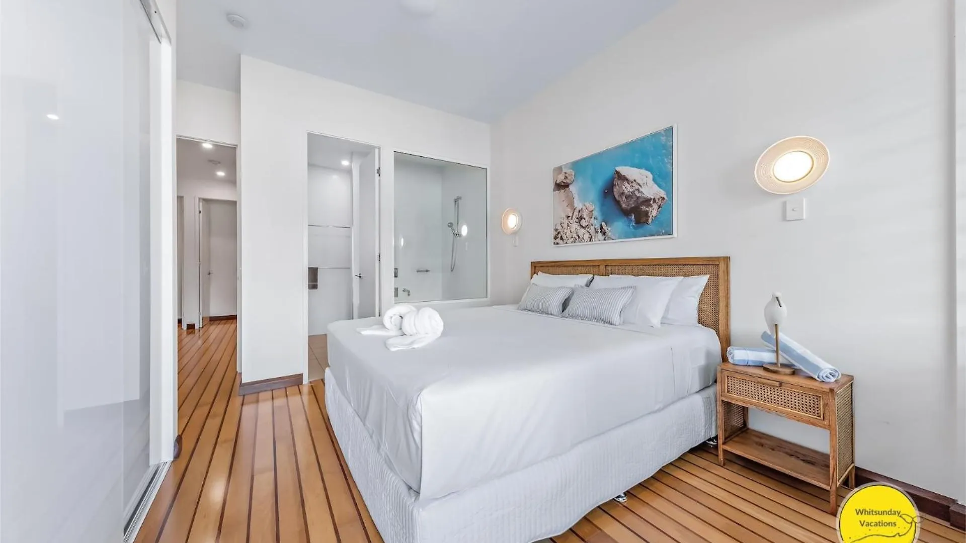 Penthouse Living At The Port Of Airlie Apartment Airlie Beach