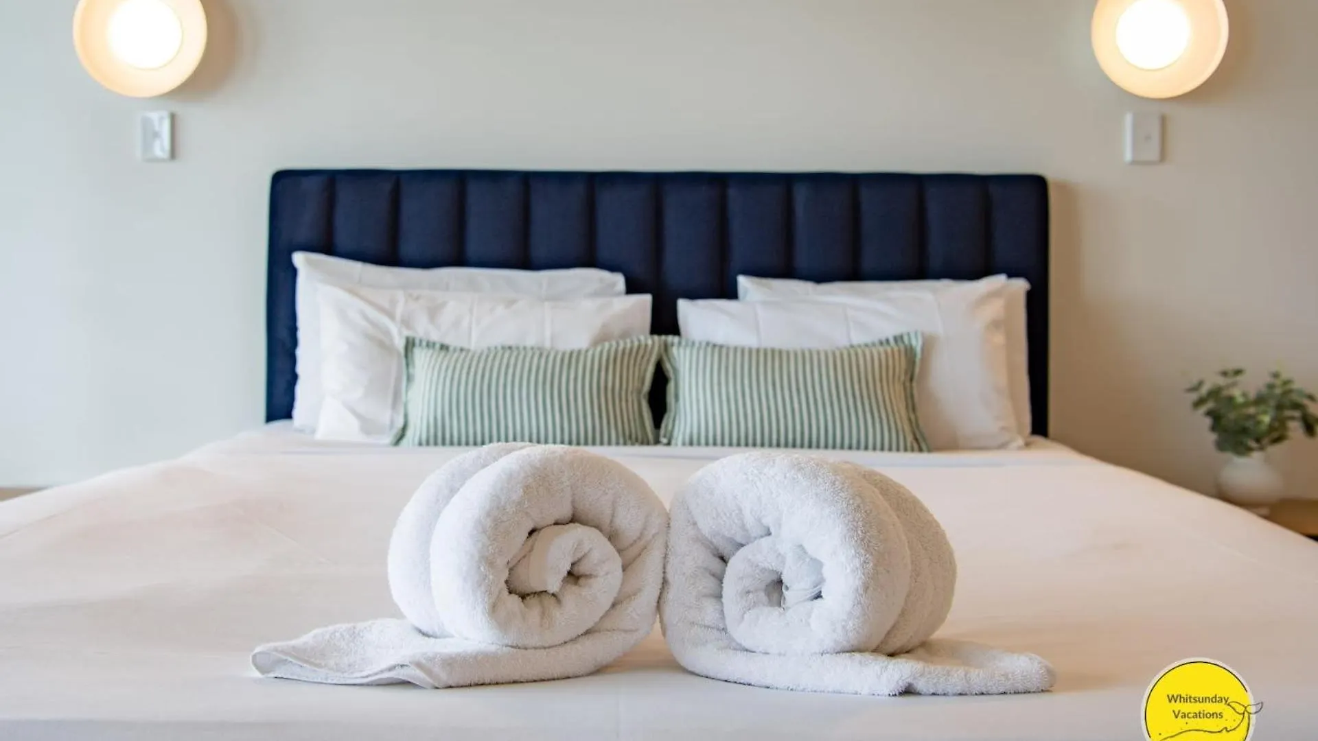 Penthouse Living At The Port Of Airlie Apartment Airlie Beach