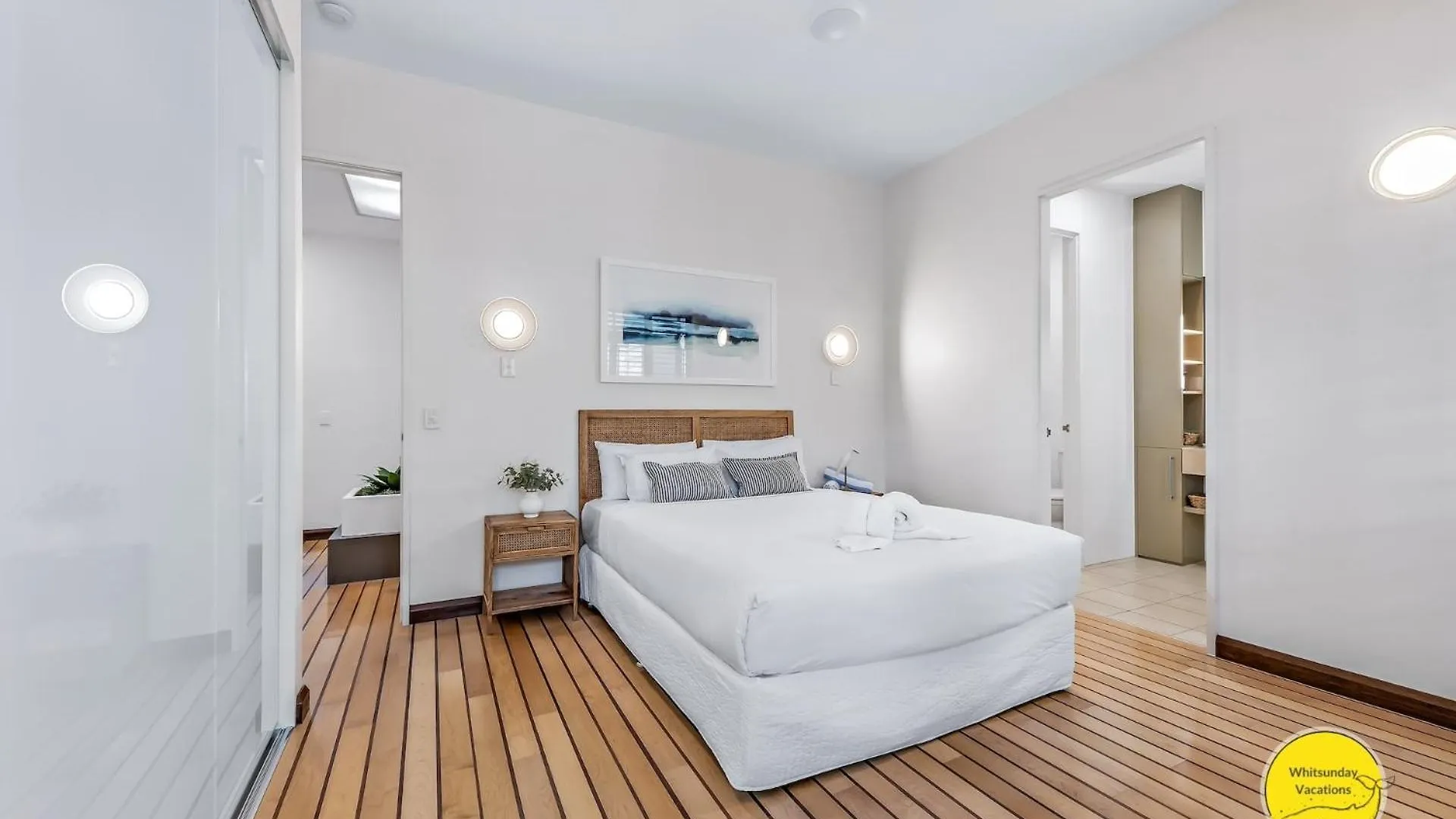 Penthouse Living At The Port Of Airlie Apartment Airlie Beach