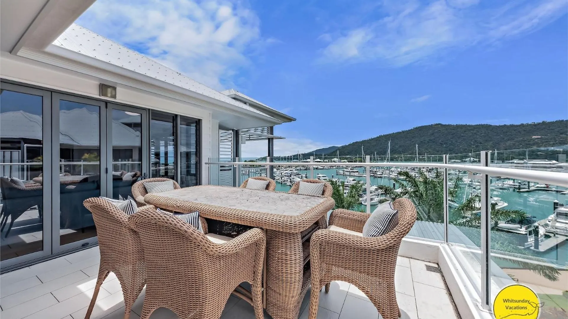 Penthouse Living At The Port Of Airlie Apartment Airlie Beach