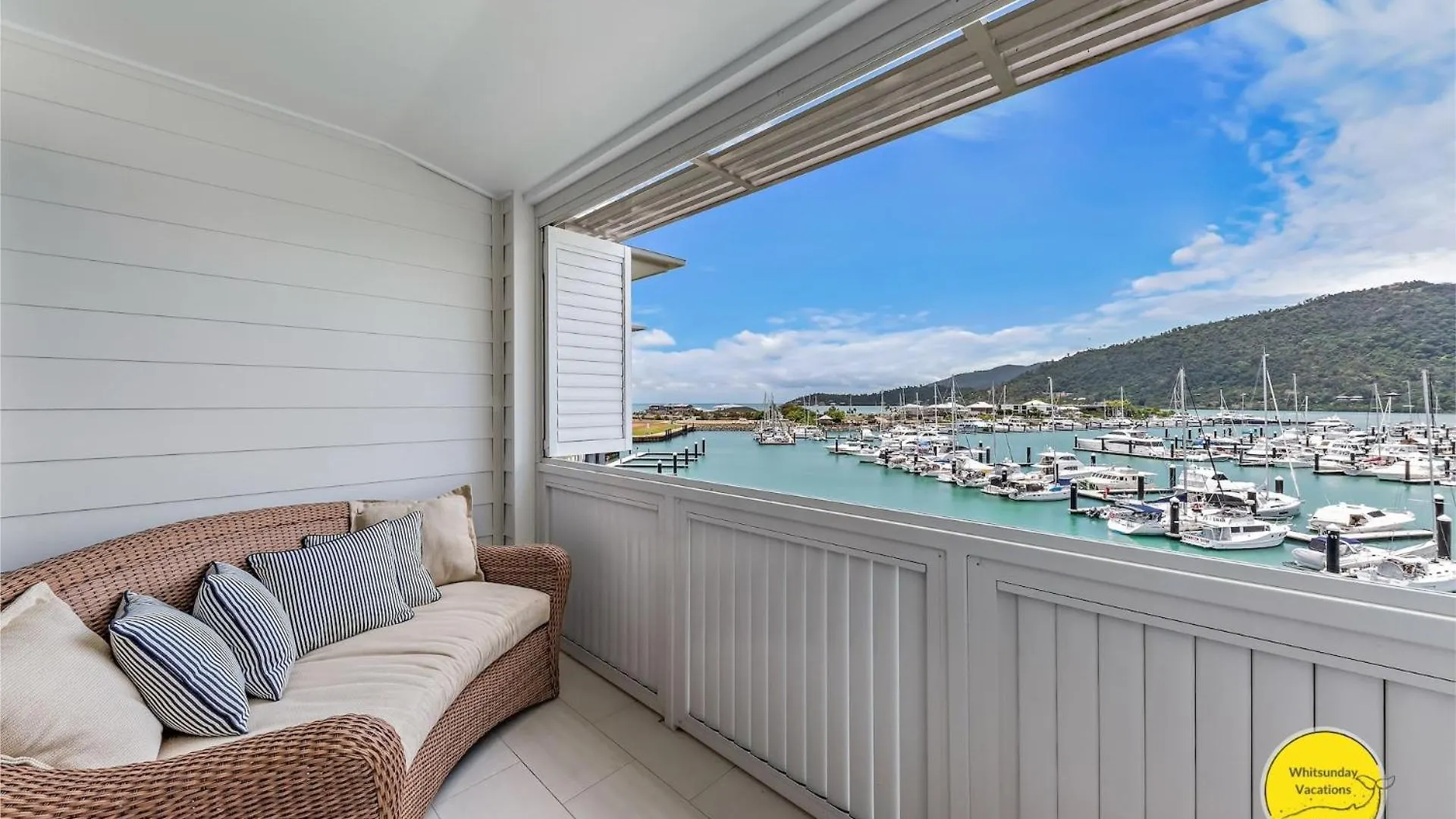Penthouse Living At The Port Of Airlie Apartment Airlie Beach
